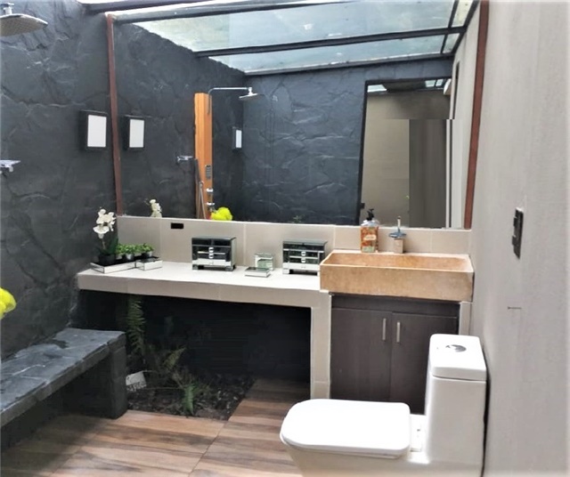 Casa de 2 alcobas en venta en Loma Del Escobero, Envigado, 400 m² · foto 8 de 11