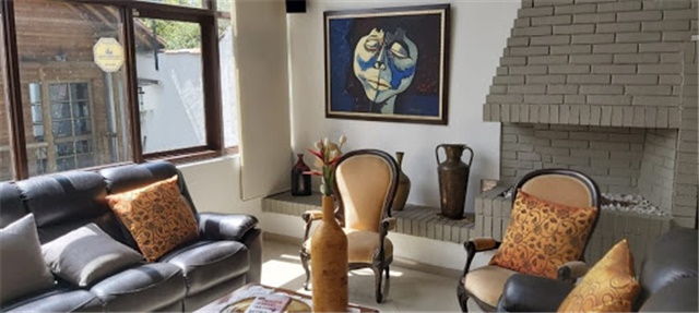 Casa de 3 alcobas en venta en Lindaraja, Bogotá, 433 m² · foto 9 de 24