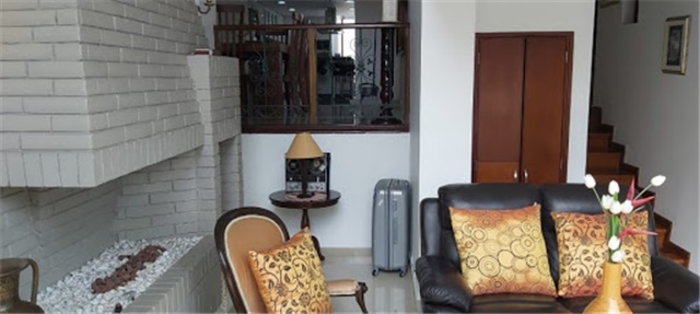 Casa de 3 alcobas en venta en Lindaraja, Bogotá, 433 m² · foto 10 de 24
