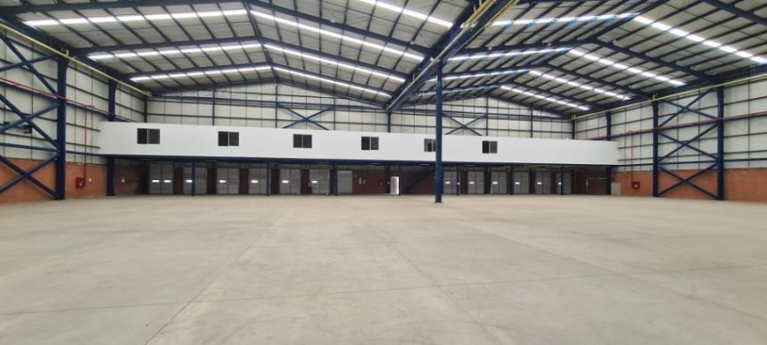 Bodega en Arriendo - Más
