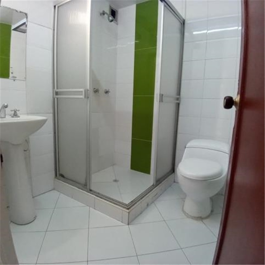 Piso – Bogotá, Pardo Rubio - Más