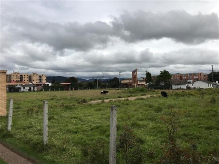 Lote en venta en Bojaca, Chía, 7856 m² · foto 4 de 12