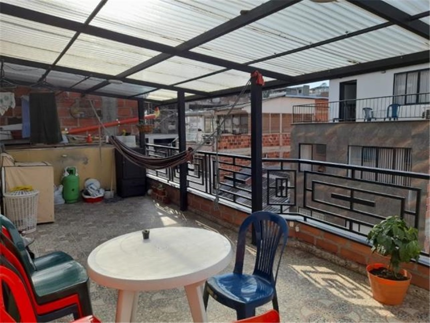 Edificio en venta en Chipre, Manizales, 450 m² · foto 18 de 19