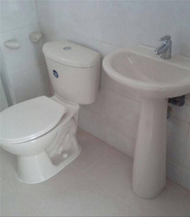 Local en Arriendo - Más