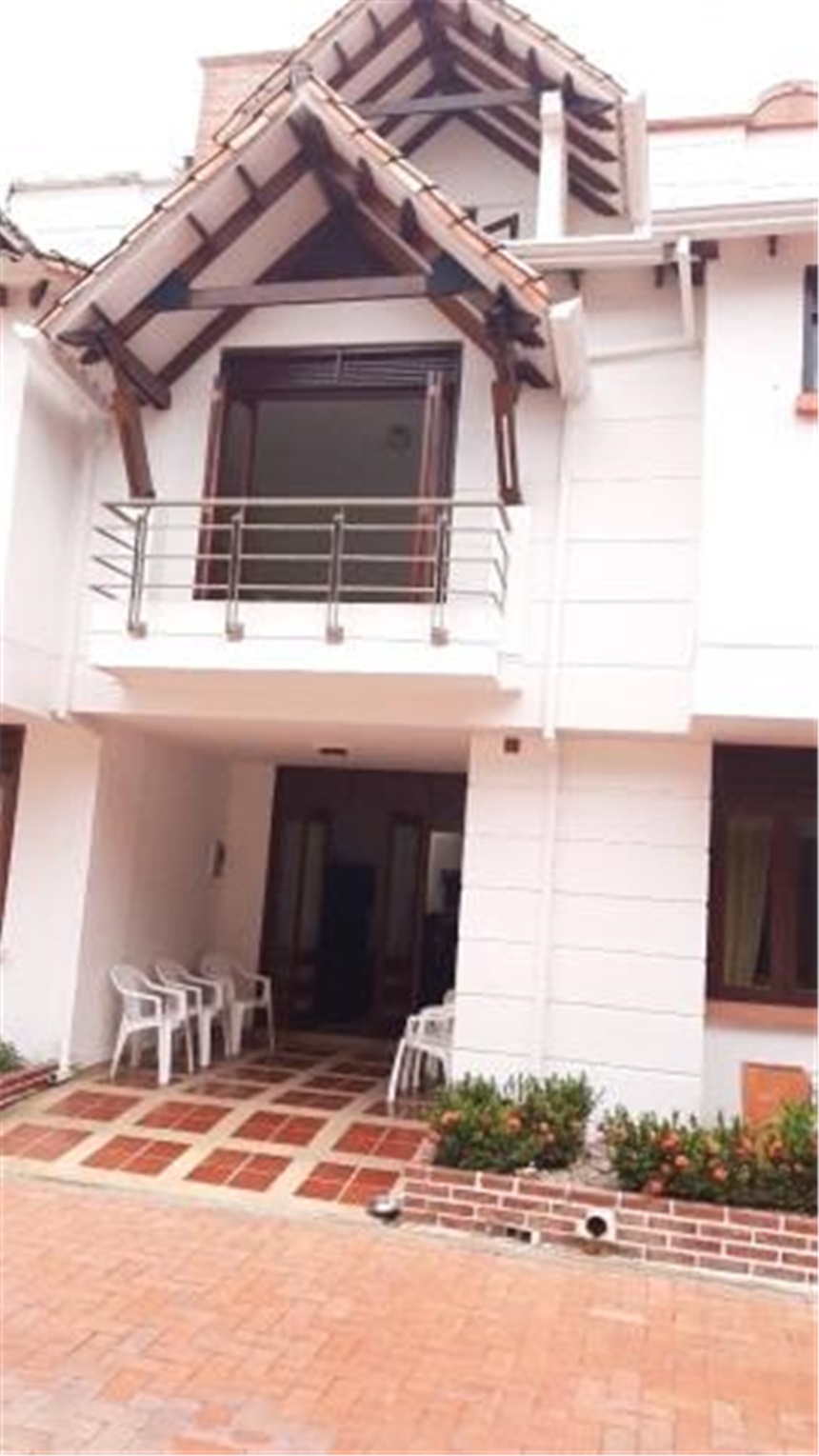 Casa de 4 alcobas en venta en Cr Quintas De Morelia, Villavicencio, 130 m² · foto 2 de 23