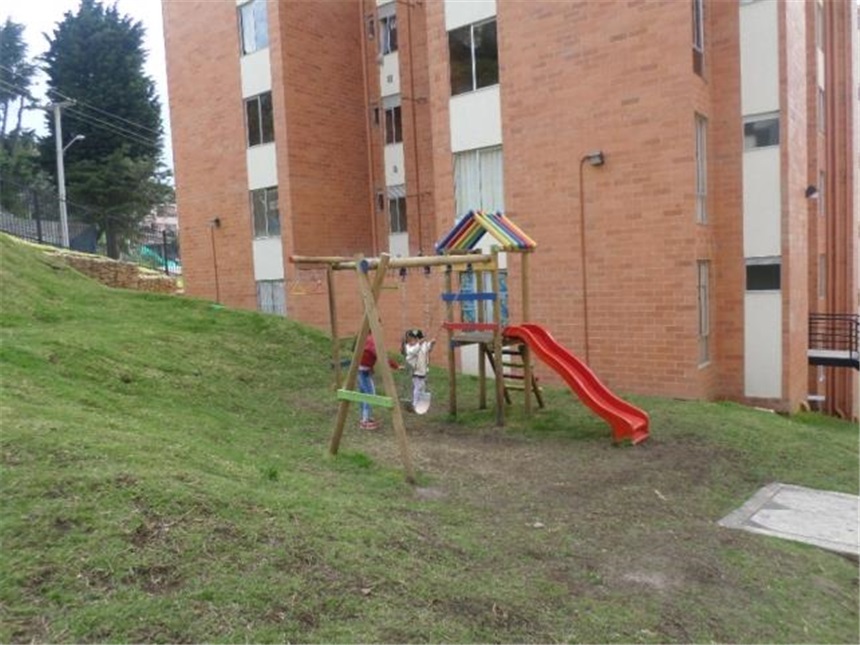 Piso – Bogotá, La Y, Localidad San Cristóbal - Más