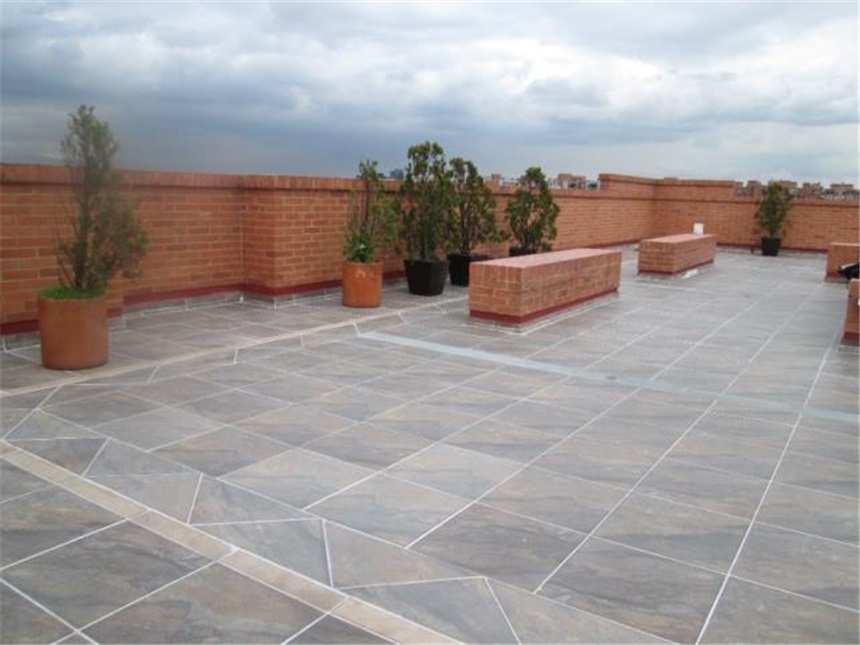 Piso – Bogotá, Barrio La Carolina, Localidad Usaquén