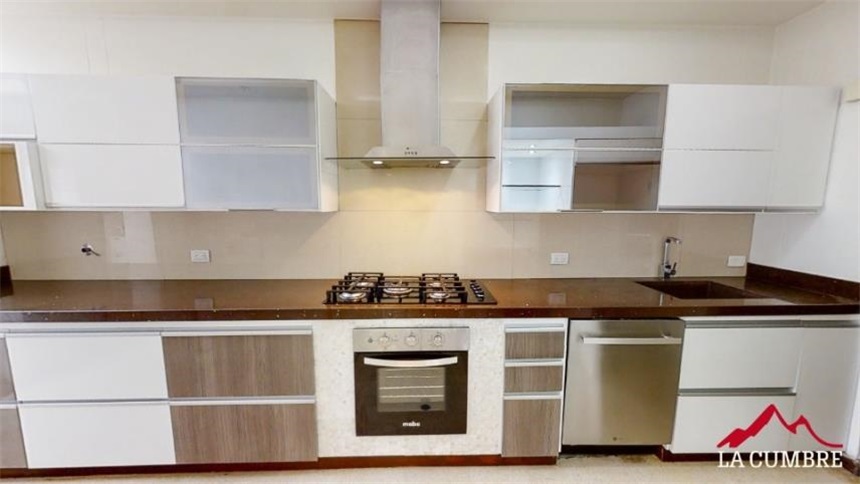 Casa de 4 alcobas en venta en Altos Del Poblado, Medellín, 320 m² · foto 7 de 15