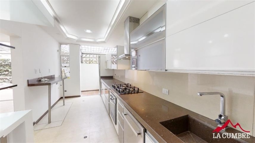 Casa de 4 alcobas en venta en Altos Del Poblado, Medellín, 320 m² · foto 8 de 15