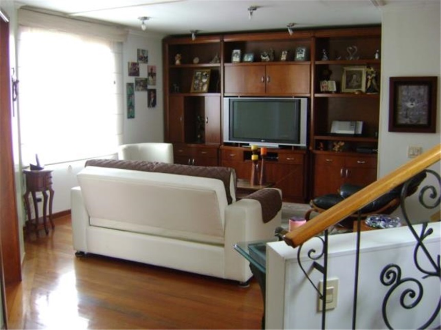 Casa en venta en San Jose De Bavaria, Bogotá · foto 18 de 24