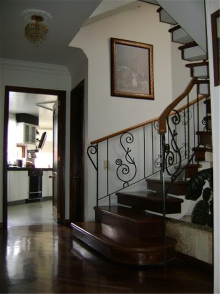 Casa en venta en San Jose De Bavaria, Bogotá · foto 5 de 24