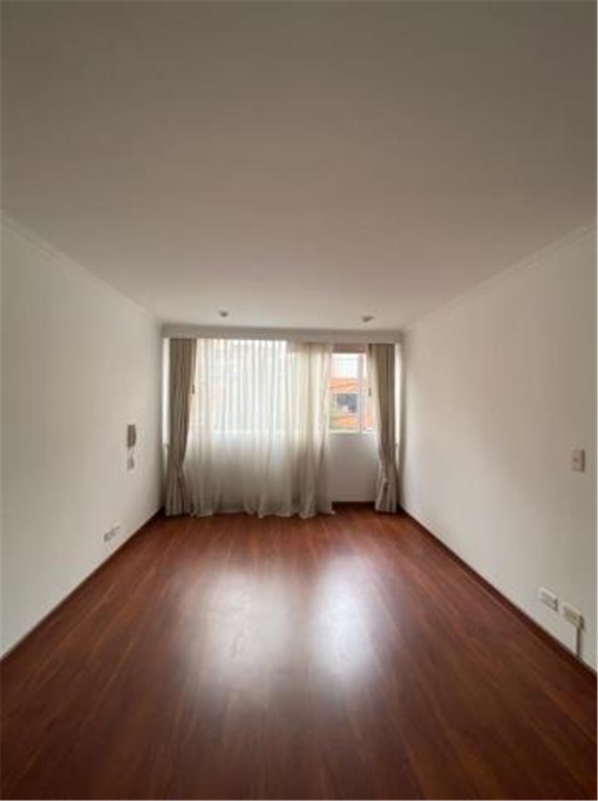 Piso – Bogotá, Santa Bárbara, Localidad Usaquén - Más