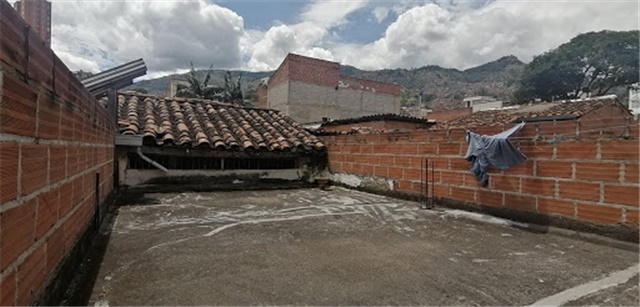 Casa de 10 alcobas en venta en Boston, Medellín, 364 m² · foto 7 de 7