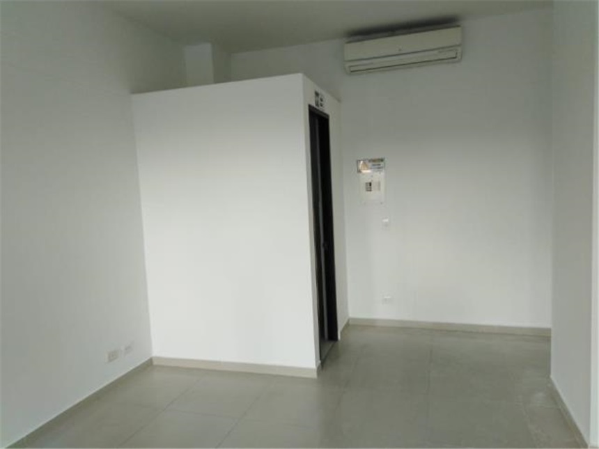 Local en Arriendo - Vista 4