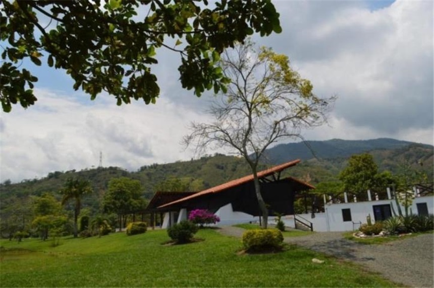 Casa de 4 alcobas en venta en Cn. Portales De Verde Horizonte, Jamundí, 450 m² · foto 4 de 13