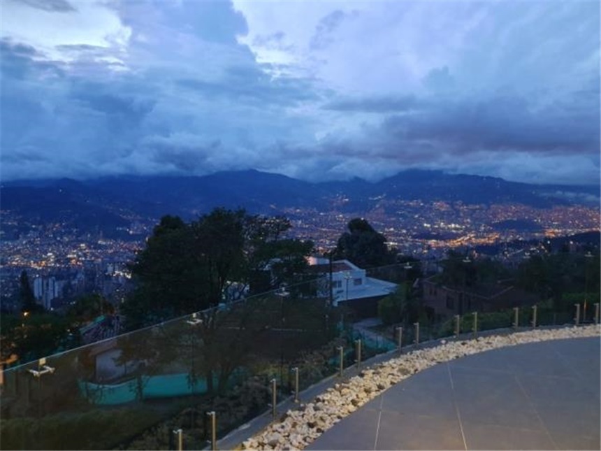 Casa de 4 alcobas en venta en Las Palmas, Medellín, 543 m² · foto 23 de 24