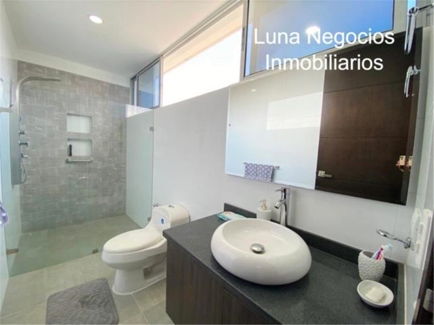 Casa de 5 alcobas en venta en Ruitoque Condominio, Piedecuesta, 600 m² · foto 19 de 21