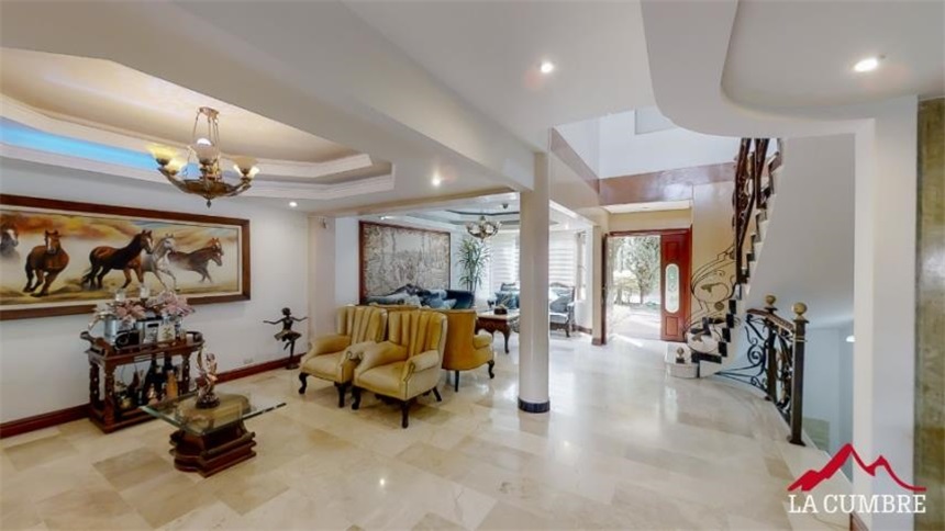 Casa de 4 alcobas en venta en Villa Carlota, Medellín, 473 m² · foto 9 de 20