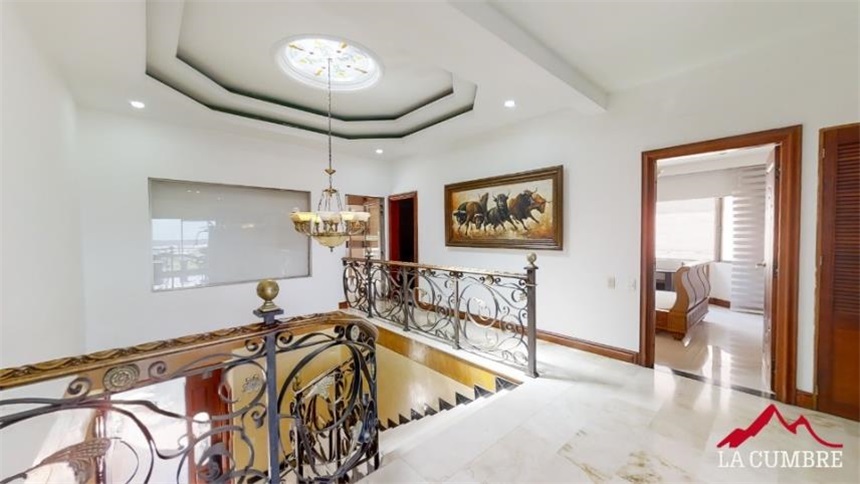 Casa de 4 alcobas en venta en Villa Carlota, Medellín, 473 m² · foto 11 de 20