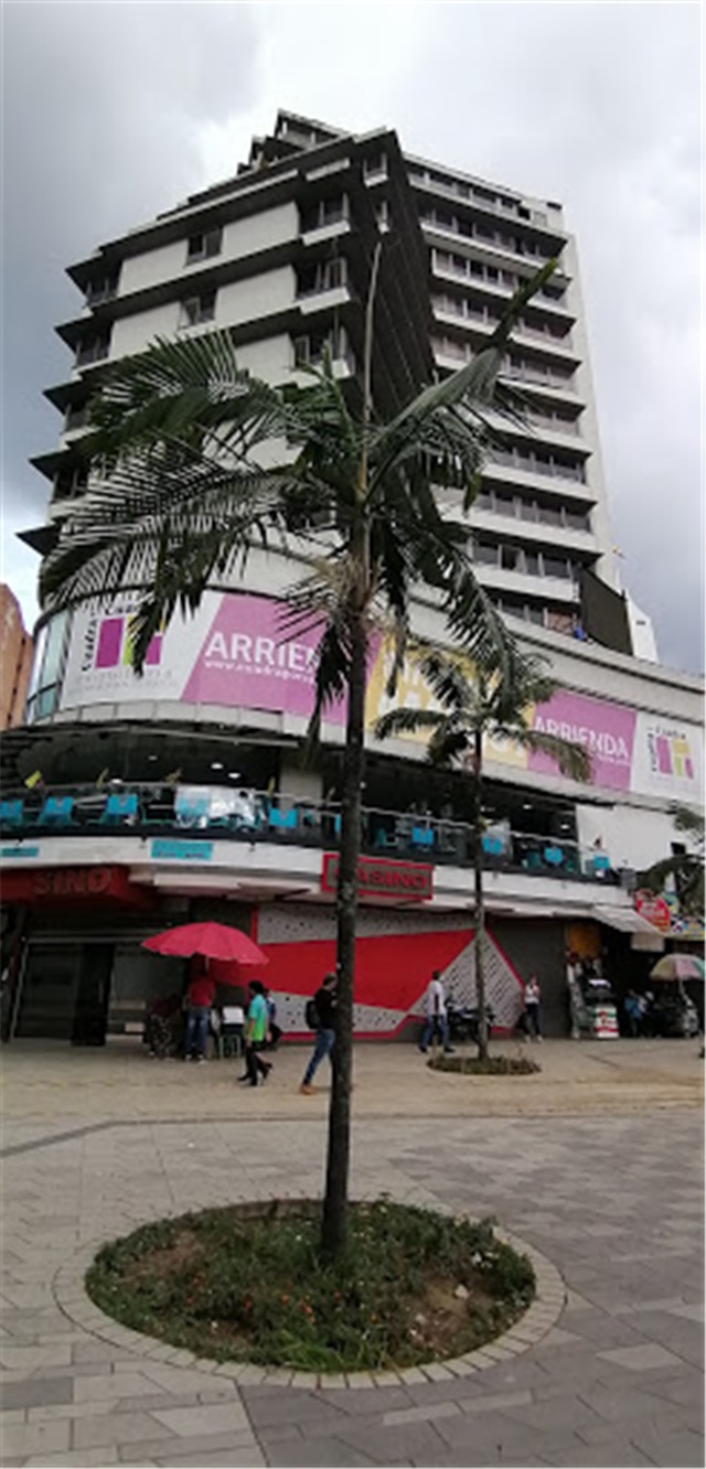 Local en arriendo en La Candelaria, Medellín, 40 m² · foto 2 de 8