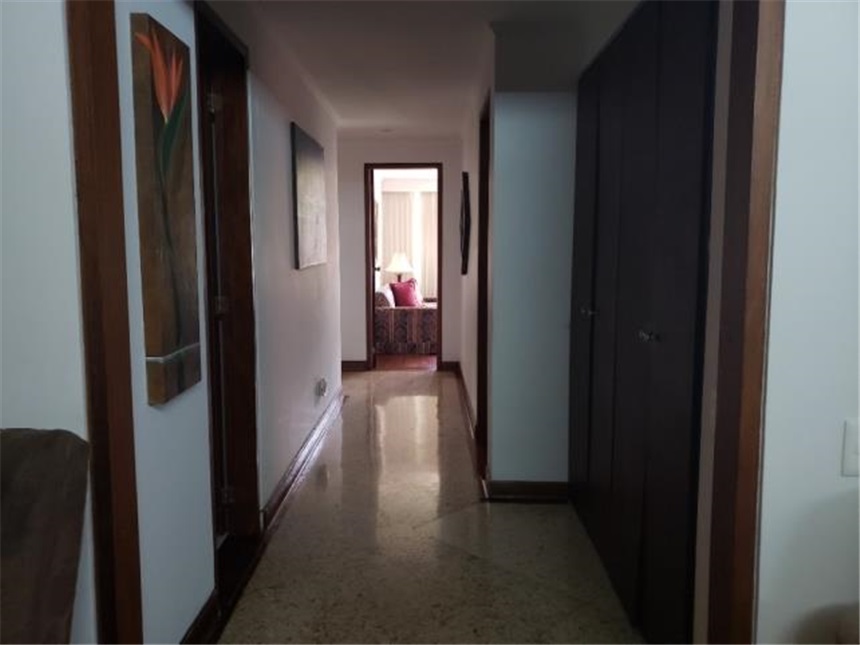 Casa de 3 alcobas en venta en San Lucas, Medellín, 310 m² · foto 14 de 24