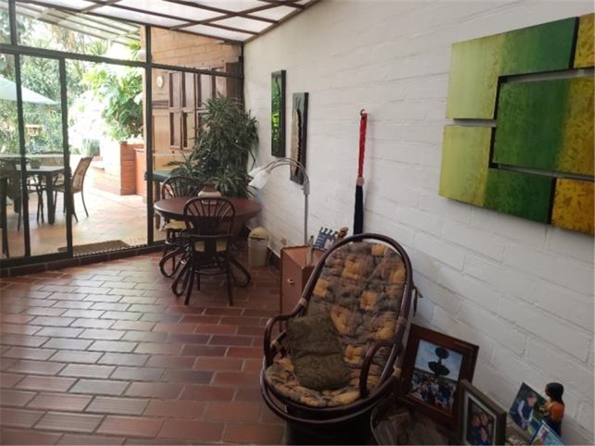 Casa de 3 alcobas en venta en San Lucas, Medellín, 310 m² · foto 9 de 24