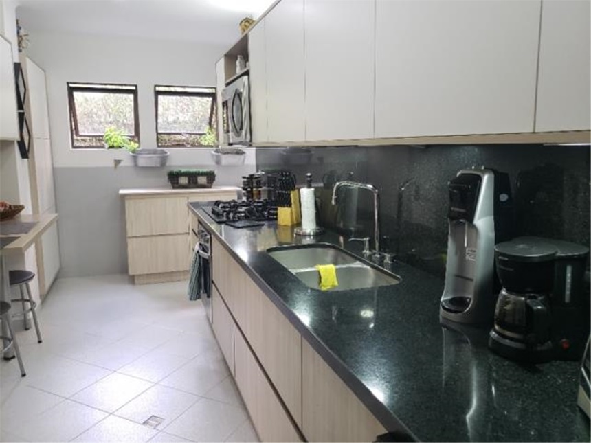 Casa de 3 alcobas en venta en San Lucas, Medellín, 310 m² · foto 7 de 24