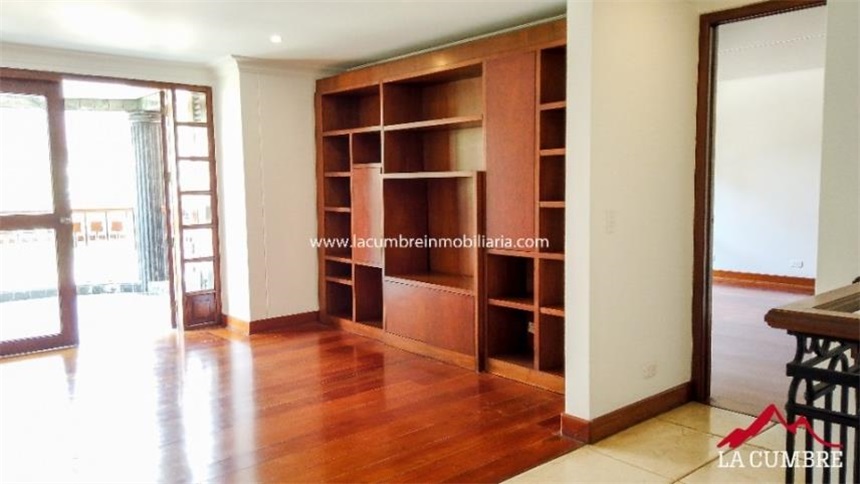Casa de 4 alcobas en venta en El Tesoro, Medellín, 836 m² · foto 11 de 20