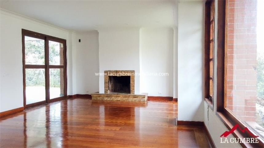 Casa de 4 alcobas en venta en El Tesoro, Medellín, 836 m² · foto 6 de 20