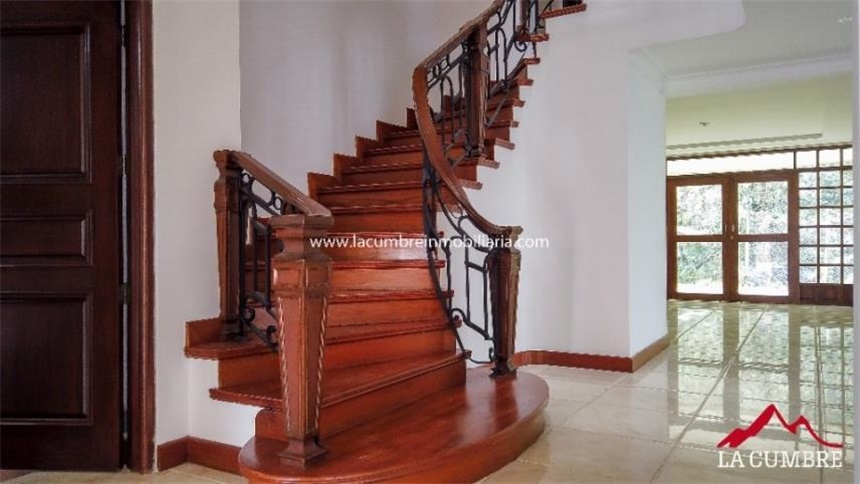 Casa de 4 alcobas en venta en El Tesoro, Medellín, 836 m² · foto 7 de 20