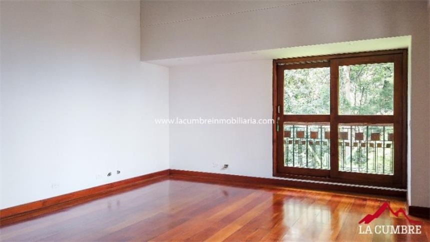 Casa de 4 alcobas en venta en El Tesoro, Medellín, 836 m² · foto 16 de 20