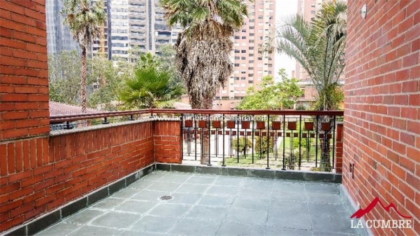 Casa de 4 alcobas en venta en El Tesoro, Medellín, 836 m² · foto 12 de 20