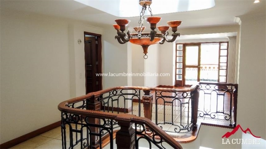 Casa de 4 alcobas en venta en El Tesoro, Medellín, 836 m² · foto 8 de 20