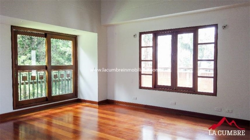Casa de 4 alcobas en venta en El Tesoro, Medellín, 836 m² · foto 18 de 20