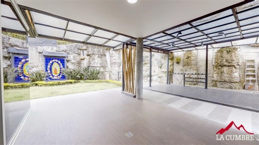 Casa en arriendo en El Poblado, Medellín · foto 4 de 19