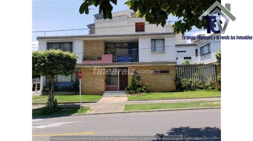 Casa de 5 alcobas en venta en Cabecera Del Llano, Bucaramanga, 800 m² · foto 3 de 24