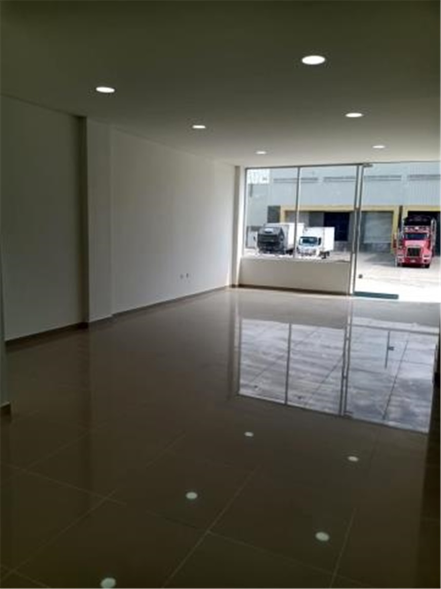 Bodega en arriendo en El Parque, Santa Marta, 995 m² · foto 10 de 13