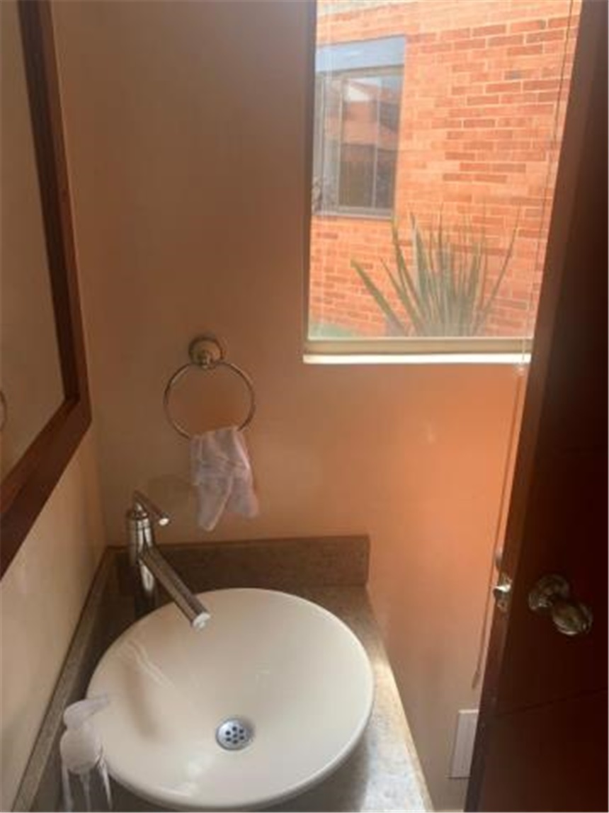 Casa en venta en Guaymaral, Bogotá · foto 9 de 24