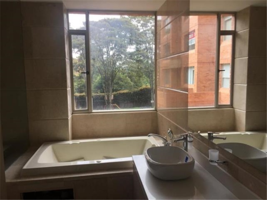 Apartamento de 3 alcobas en venta en Altos De Bella Suiza, Bogotá, 203 m² · foto 20 de 24