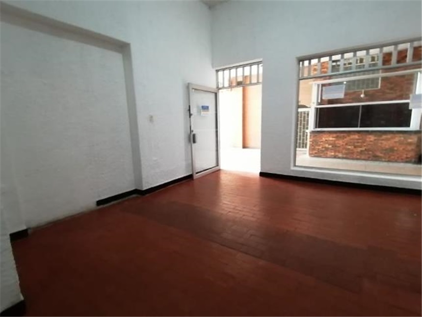 Local en Arriendo - Vista 4