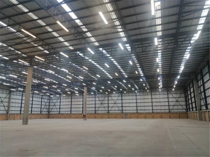 Bodega en Arriendo - Más