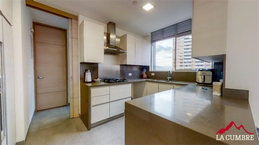 Apartamento de 3 alcobas en arriendo en La Florida, Medellín, 188 m² · foto 9 de 22