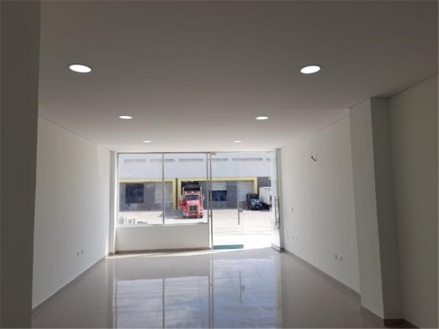 Bodega en Venta - More