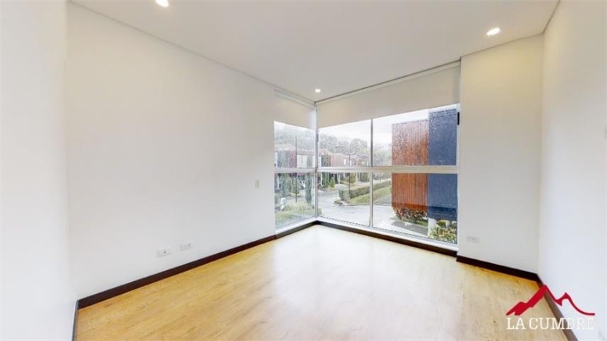 Casa de 4 alcobas en venta en Urbanizacion Arcoiris, Envigado, 331 m² · foto 22 de 22