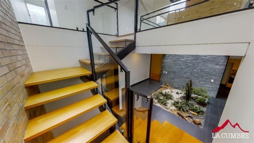 Casa de 4 alcobas en venta en Urbanizacion Arcoiris, Envigado, 331 m² · foto 9 de 22
