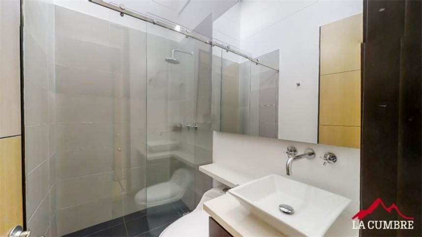 Casa de 4 alcobas en venta en Urbanizacion Arcoiris, Envigado, 331 m² · foto 18 de 22