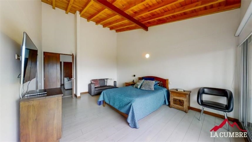 Casa de 4 alcobas en venta en Loma El Atravesado, Envigado, 198 m² · foto 20 de 21