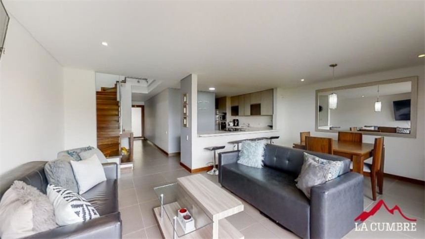 Casa de 4 alcobas en venta en Loma El Atravesado, Envigado, 198 m² · foto 4 de 21