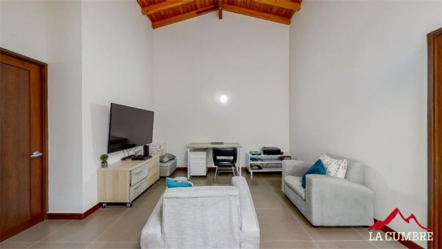 Casa de 4 alcobas en venta en Loma El Atravesado, Envigado, 198 m² · foto 11 de 21