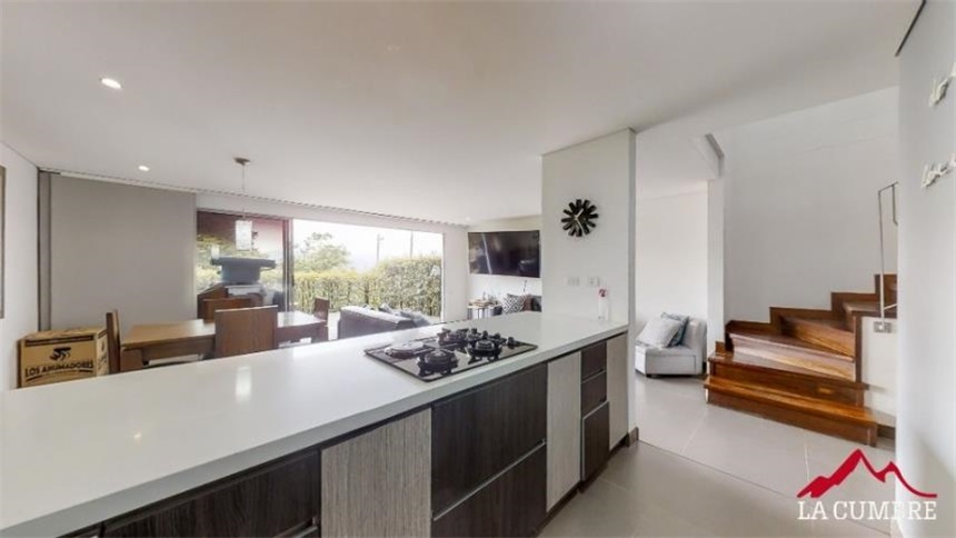 Casa de 4 alcobas en venta en Loma El Atravesado, Envigado, 198 m² · foto 7 de 21